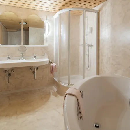 فندق Continental