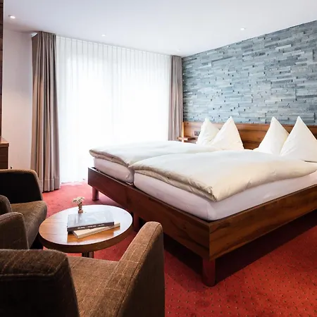 Continental Hotel 3*