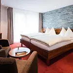 Continental Hotel 3*